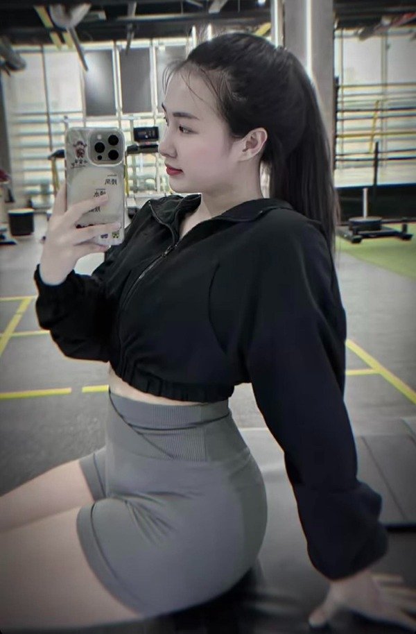 ảnh Trần Thuỳ Linh 16