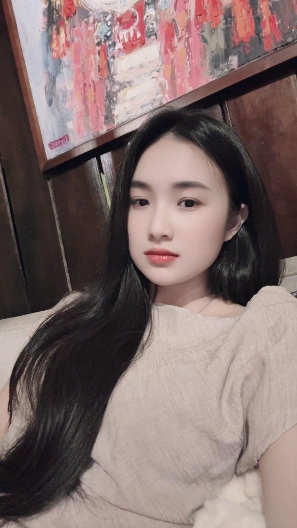 ảnh Trần Thuỳ Linh 19