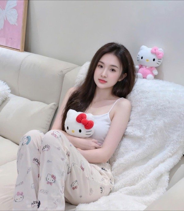 ảnh Trần Thuỳ Linh 21