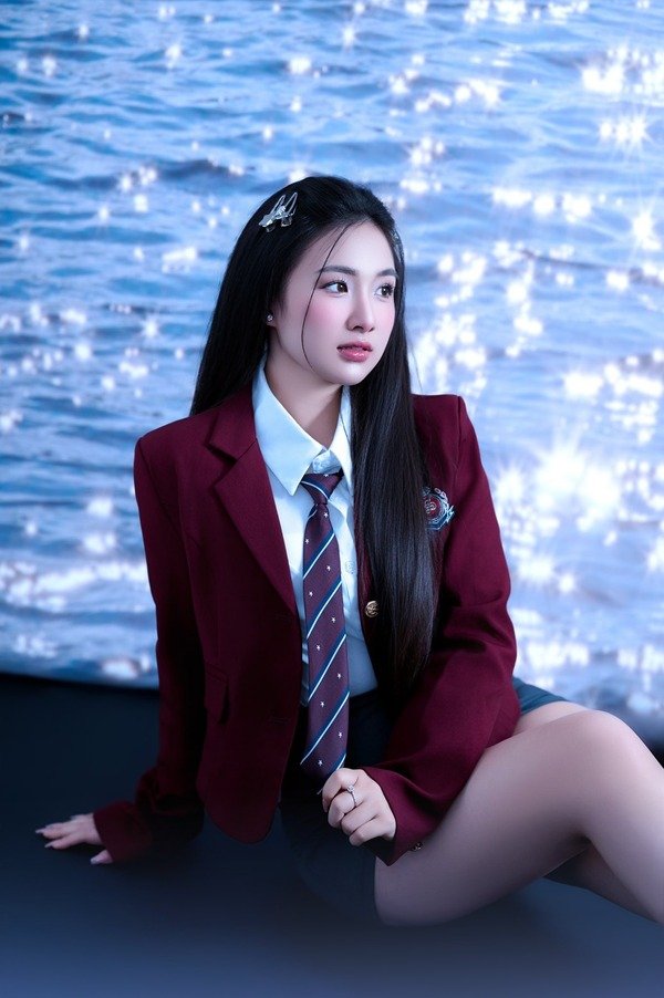 ảnh Trần Thuỳ Linh 4