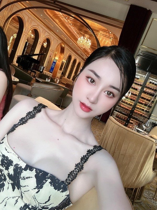 ảnh nóng Hà Quỳnh Anh