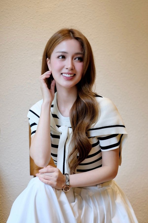 Ảnh Hồ Liên phong cách dễ thương