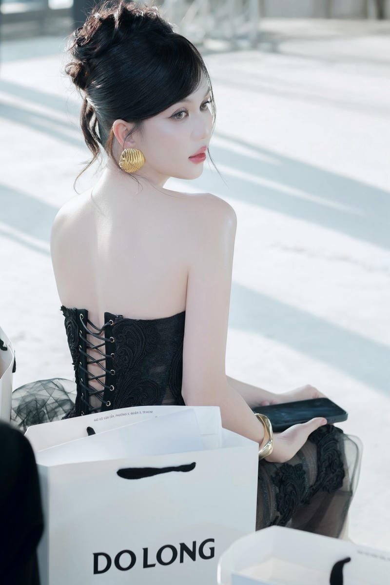 Ảnh Ngọc Trinh sex quyến rũ nhất 2025