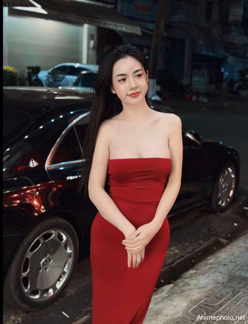 Hình Trịnh Mỹ Duyên váy đỏ nóng bỏng xinh xắn