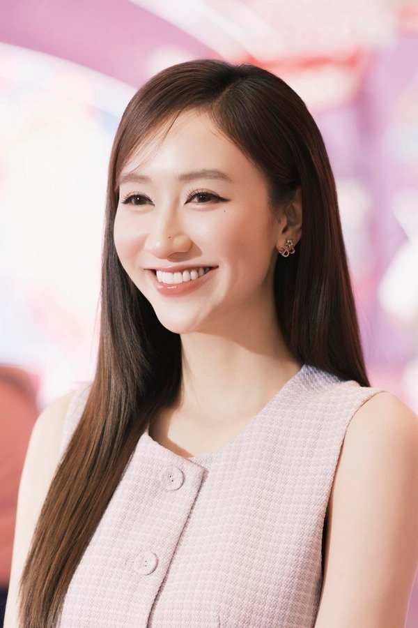 ảnh á hậu hà thu chưa chồng