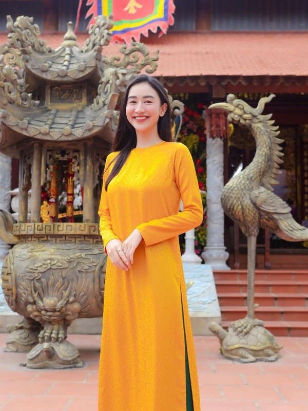 hình á hậu hà thu