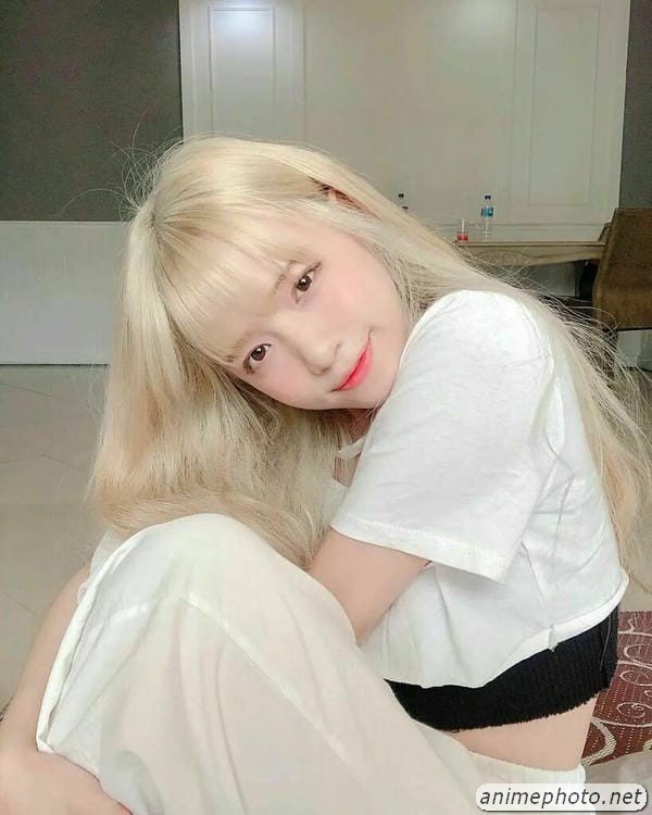 Ảnh gái xinh mặt mộc tự nhiên rạng rỡ