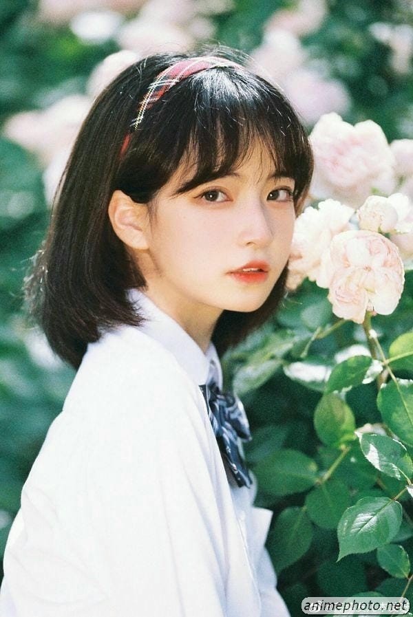 Gái xinh selfie mặt mộc sáng da khỏe khoắn