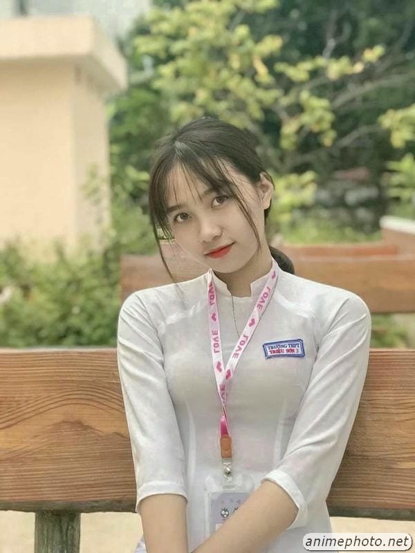 Gái xinh tự nhiên khuôn mặt mộc sạch sẽ rạng rỡ