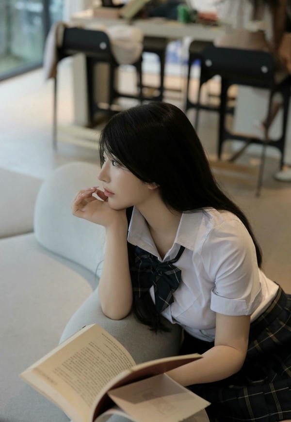 Học sinh dâm đãng cởi đồ