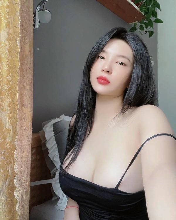 Nữ thần sex Hoàng Mỹ Tiên nude