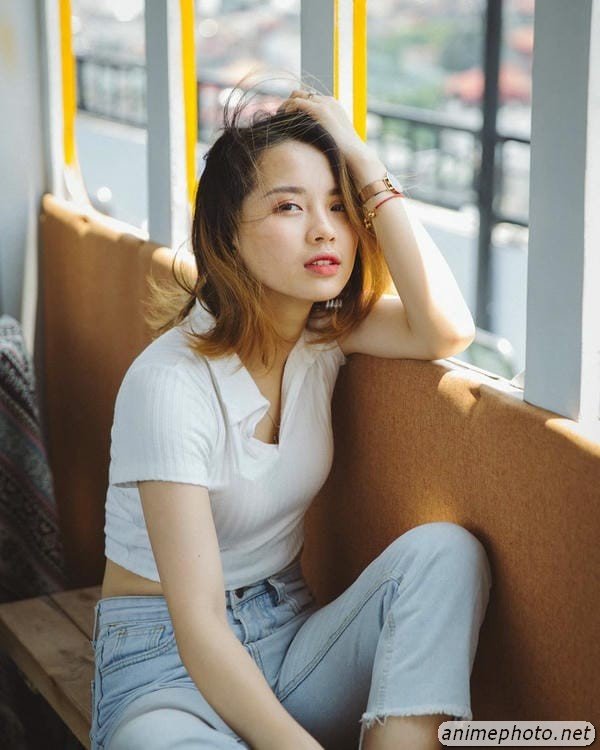 Selfie gái xinh mặt mộc trong veo thuần khiết