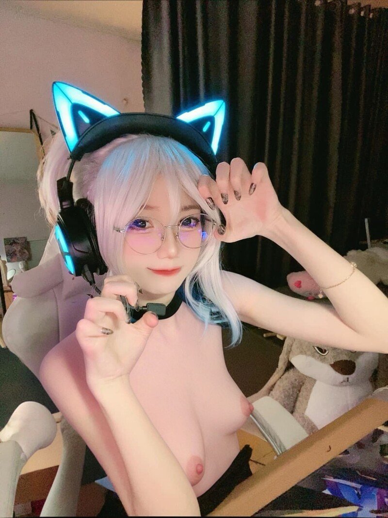 Xem ảnh sex gái xinh không che nóng hổi