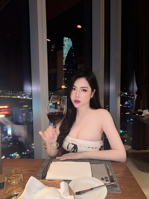 ảnh lý huỳnh thanh thảo 1