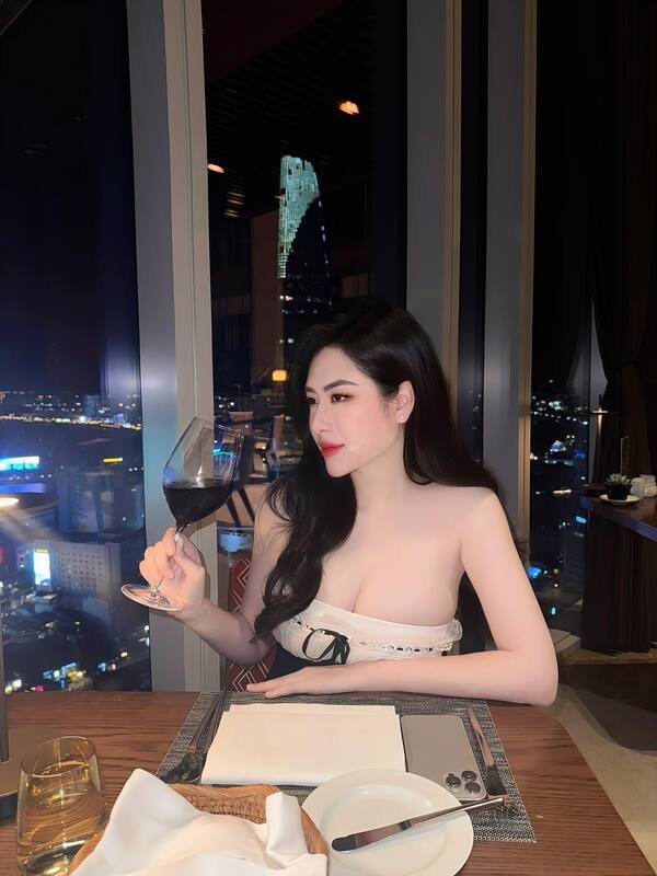 ảnh lý huỳnh thanh thảo