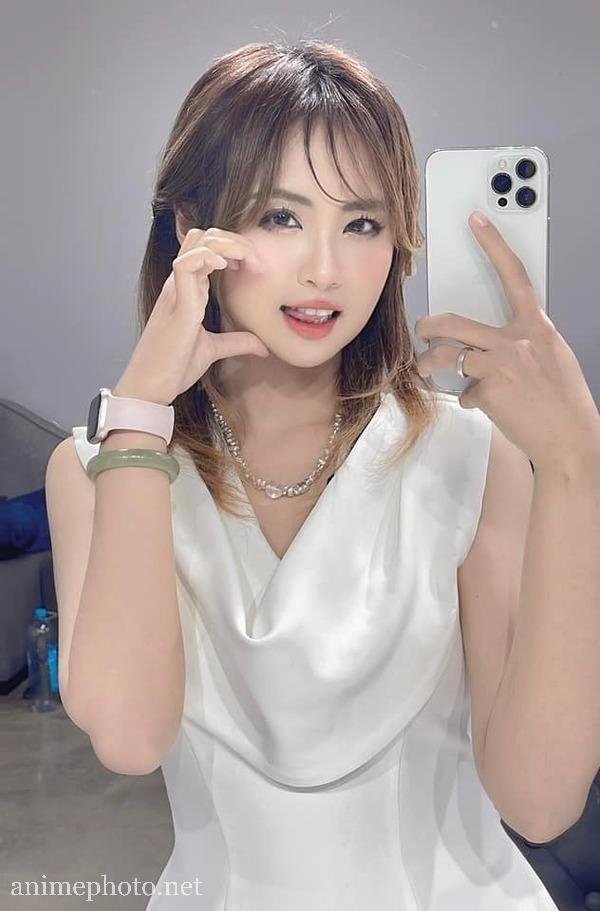 ảnh nude mc minh nghi 16