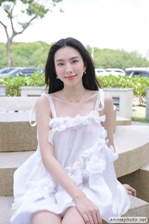 ảnh sex nguyễn thúc thuỳ tiên 18+