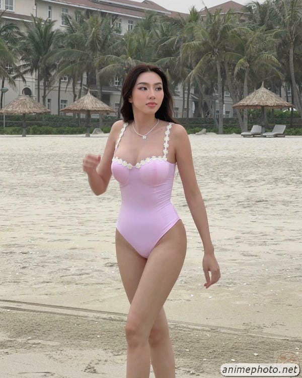 nguyễn thúc thuỳ tiên bikini