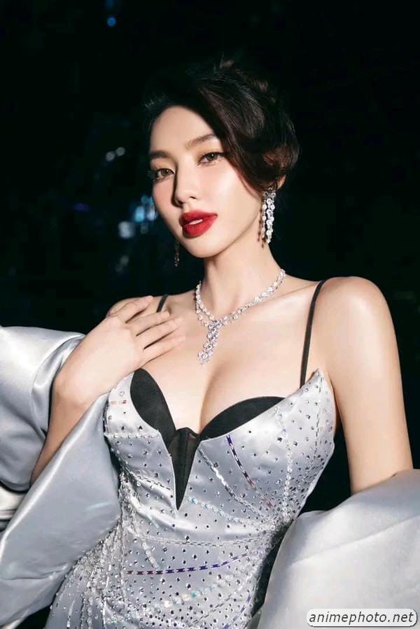 nguyễn thúc thuỳ tiên đi tù