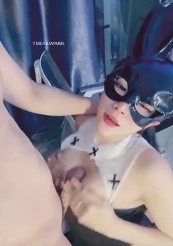 Ảnh Thư Sờ Quít show body gợi cảm