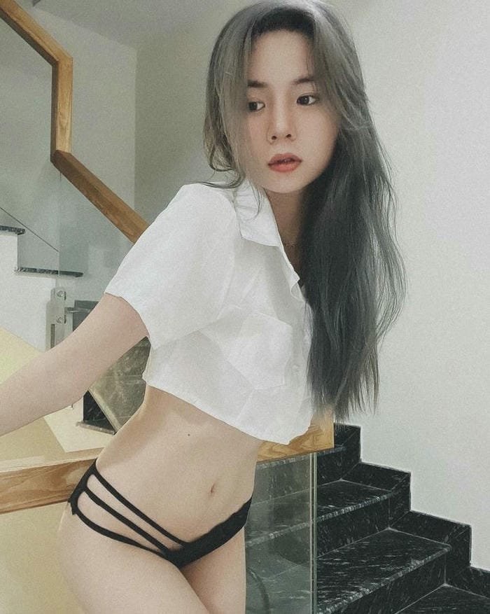 Bộ ảnh sex Tường Vy full hd