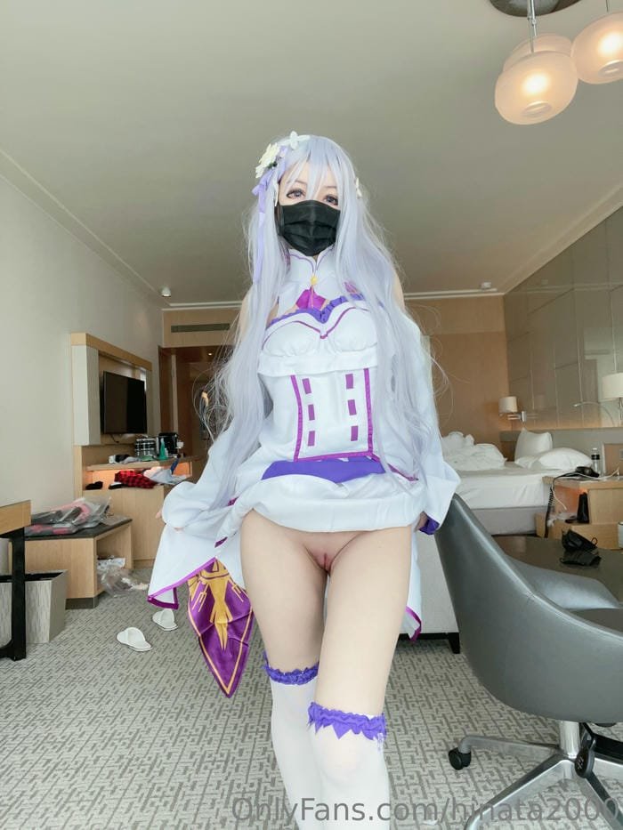 Ảnh avatar sex cosplay Emilia hot trend