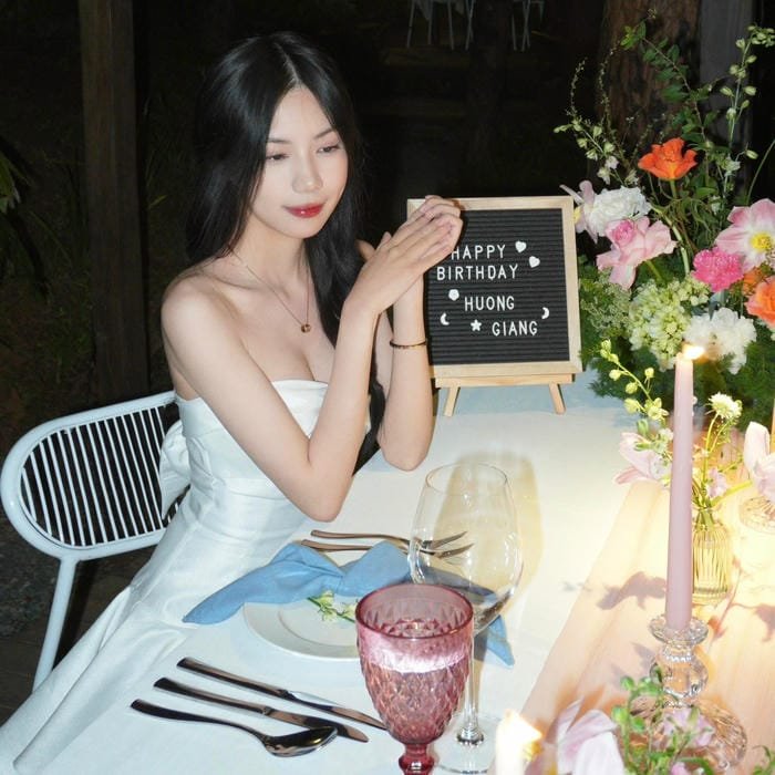 Album ảnh hot girl Hương Giang gợi cảm