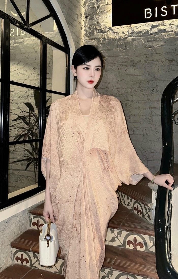 Ảnh Lê Nguyệt Anh phong cách hiện đại
