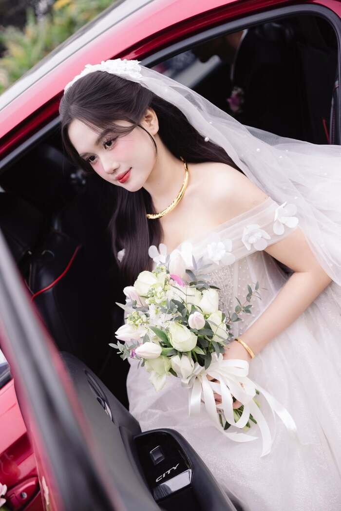 Ảnh avatar cô dâu sang trọng