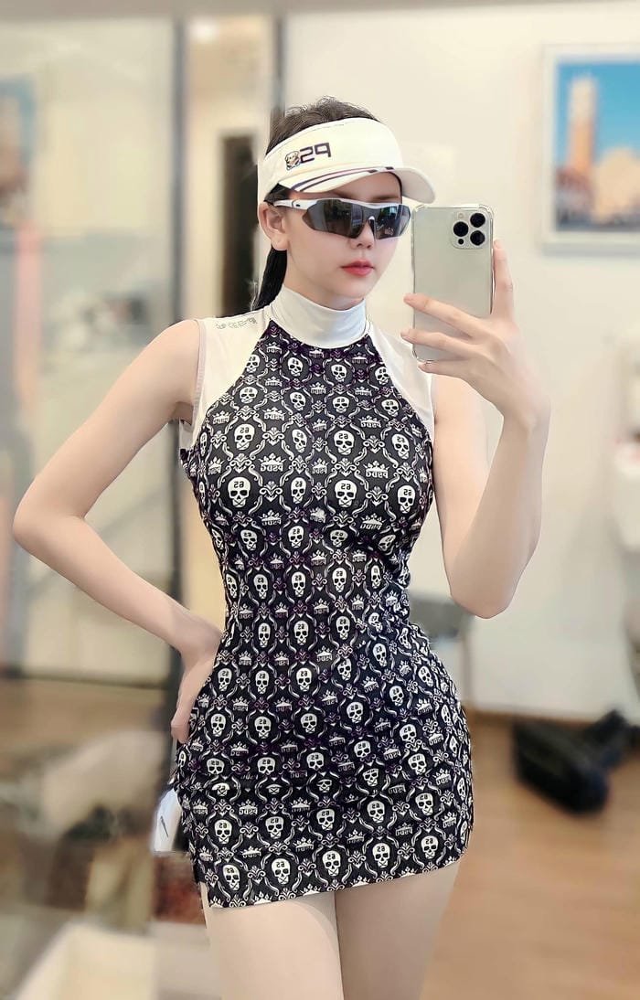 Bộ ảnh Lê Nguyệt Anh gợi cảm nổi bật