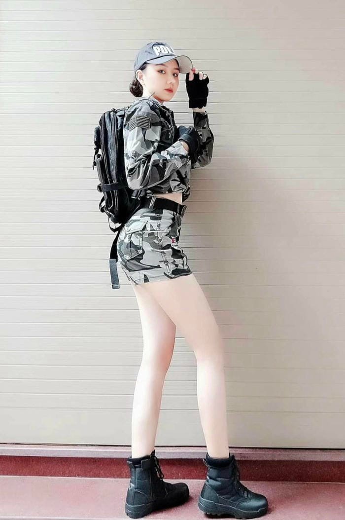 Hình ảnh Lê Nguyệt Anh gợi cảm nhẹ nhàng