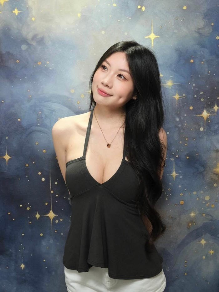 Hình hot girl Hương Giang quyến rũ