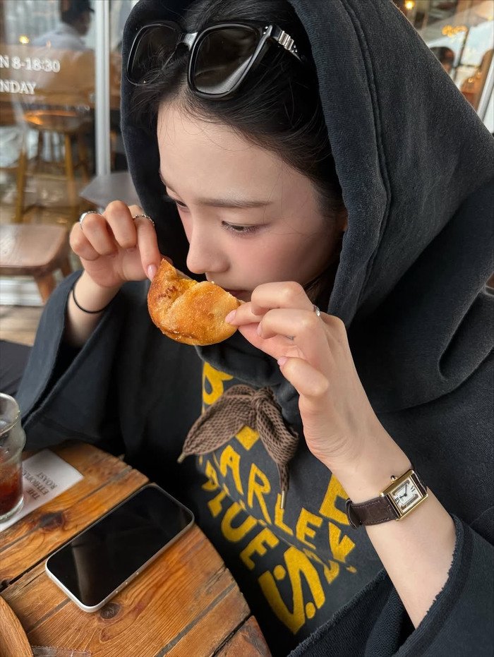 Lilyxoxoles ai vậy đang viral