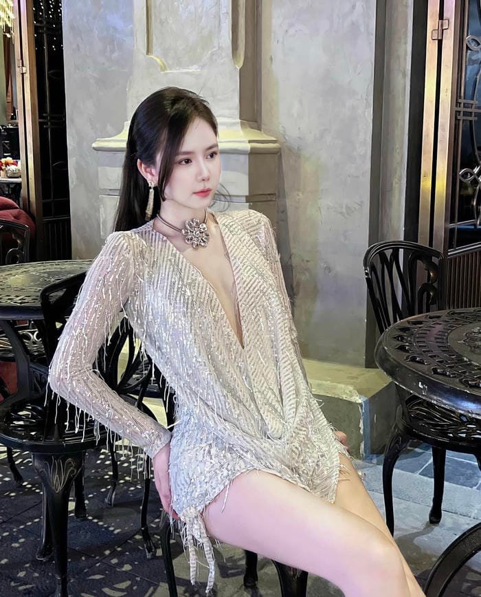 Tải ảnh Lê Nguyệt Anh đẹp lung linh