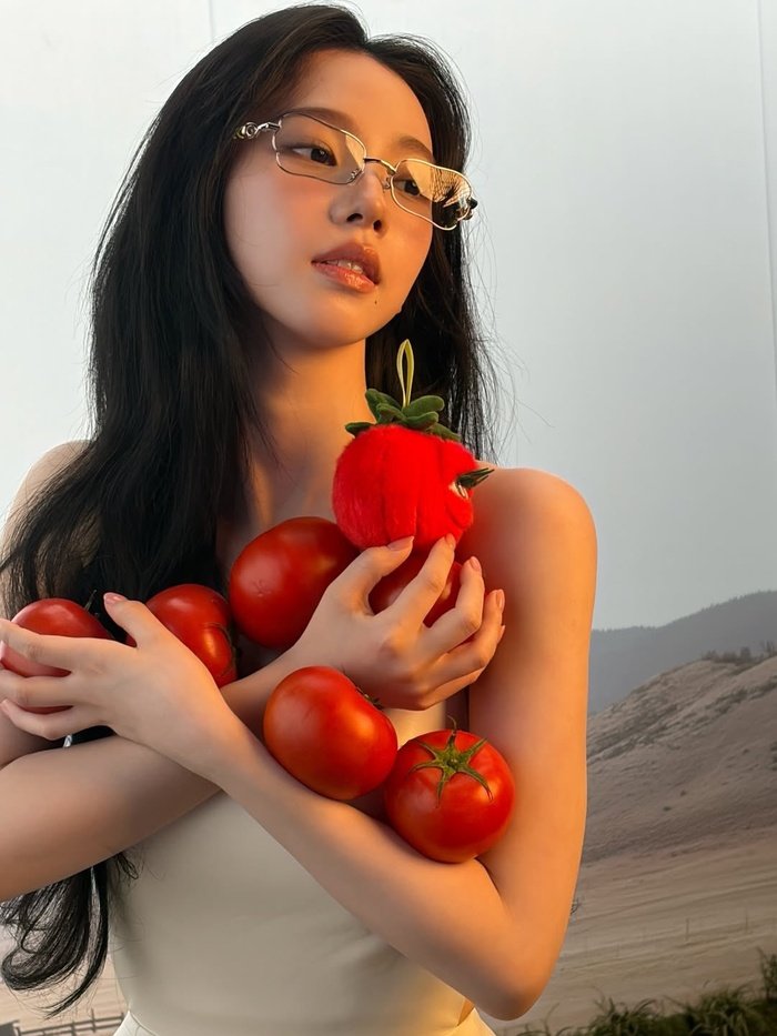 Tìm hiểu Lilyxoxoles là ai qua hình ảnh