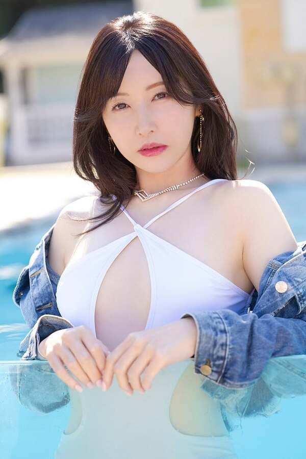 Aki Sasaki là ai