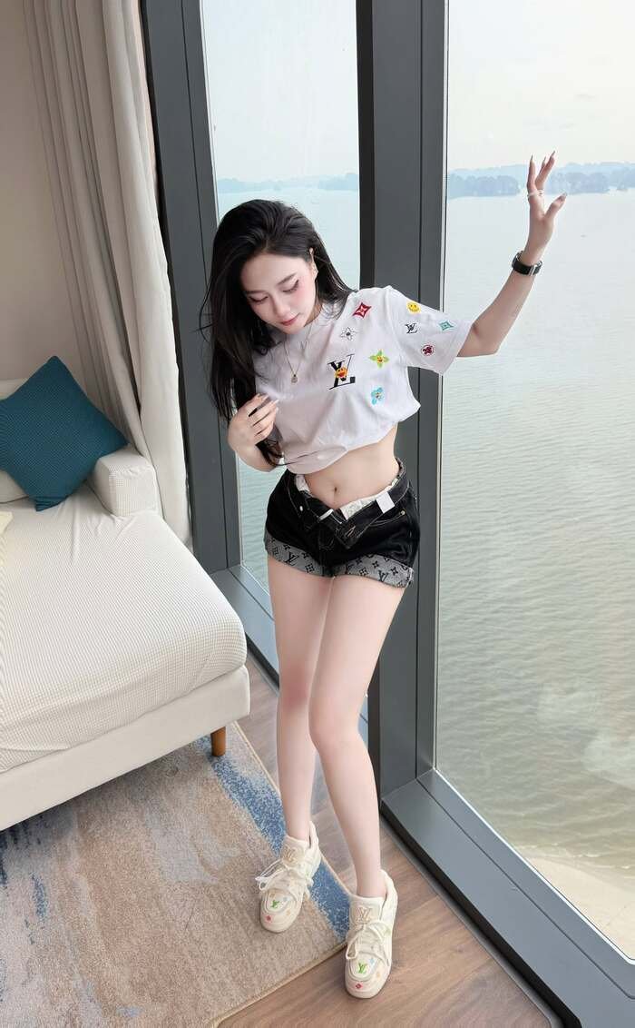 Album ảnh Thuỳ Anh sexy hot girl