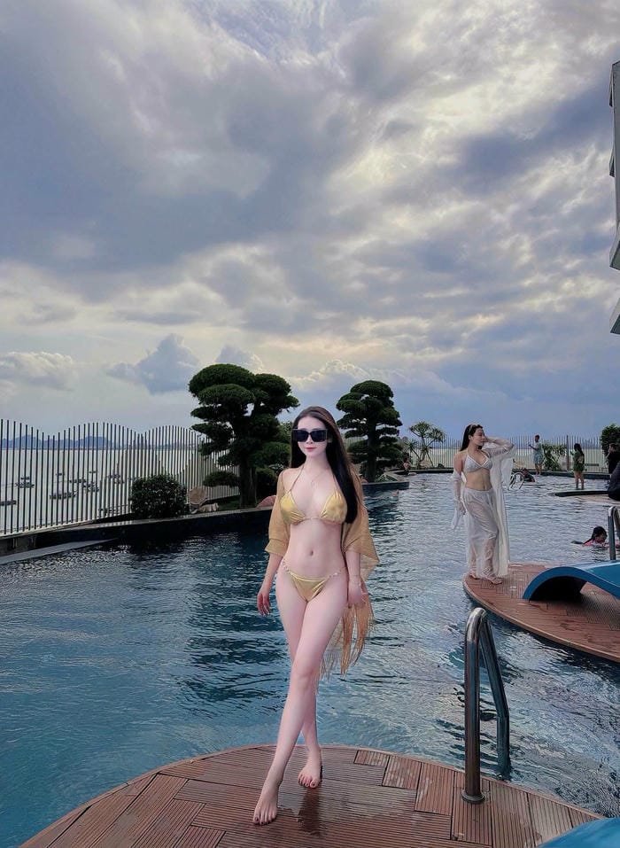 Ảnh avatar Nguyễn Thu Hà bikini đẹp