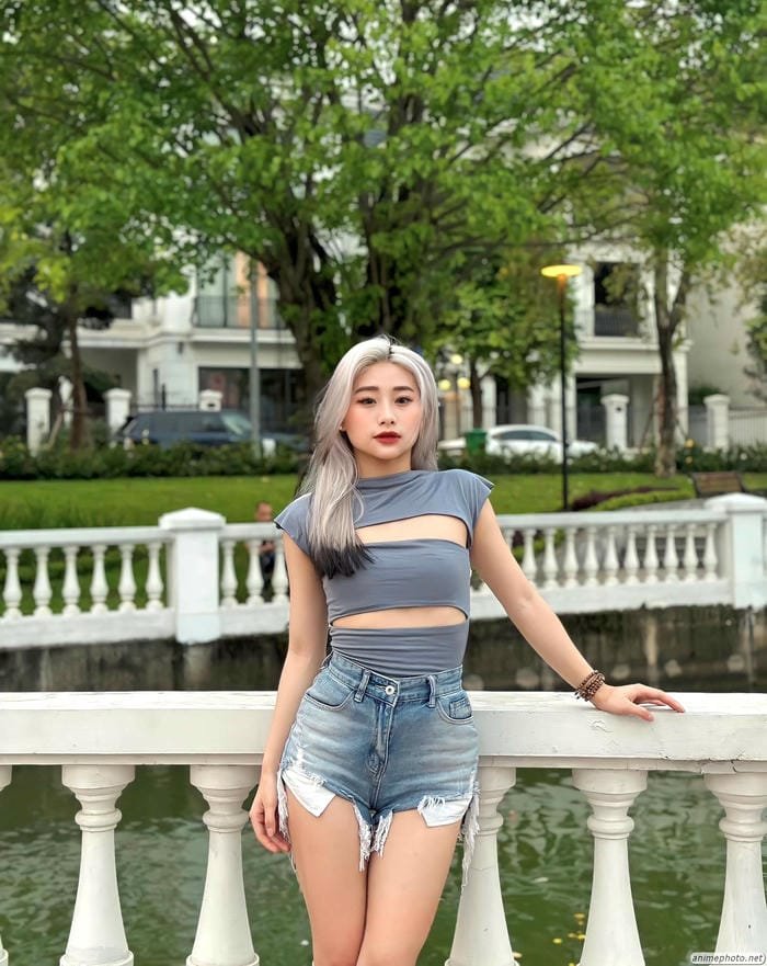 Bộ ảnh Louis Phạm bikini hai mảnh gợi cảm
