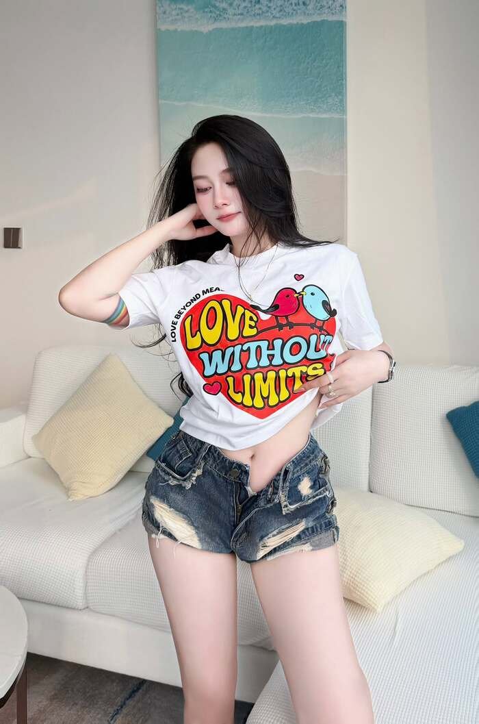 Bộ sưu tập Thuỳ Anh sexy mới nhất
