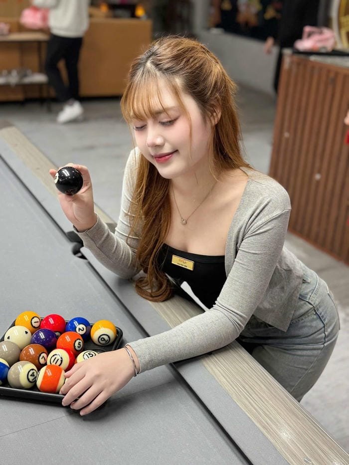 Bộ sưu tập hot girl Hiền Nhi ngực khủng cuốn hút