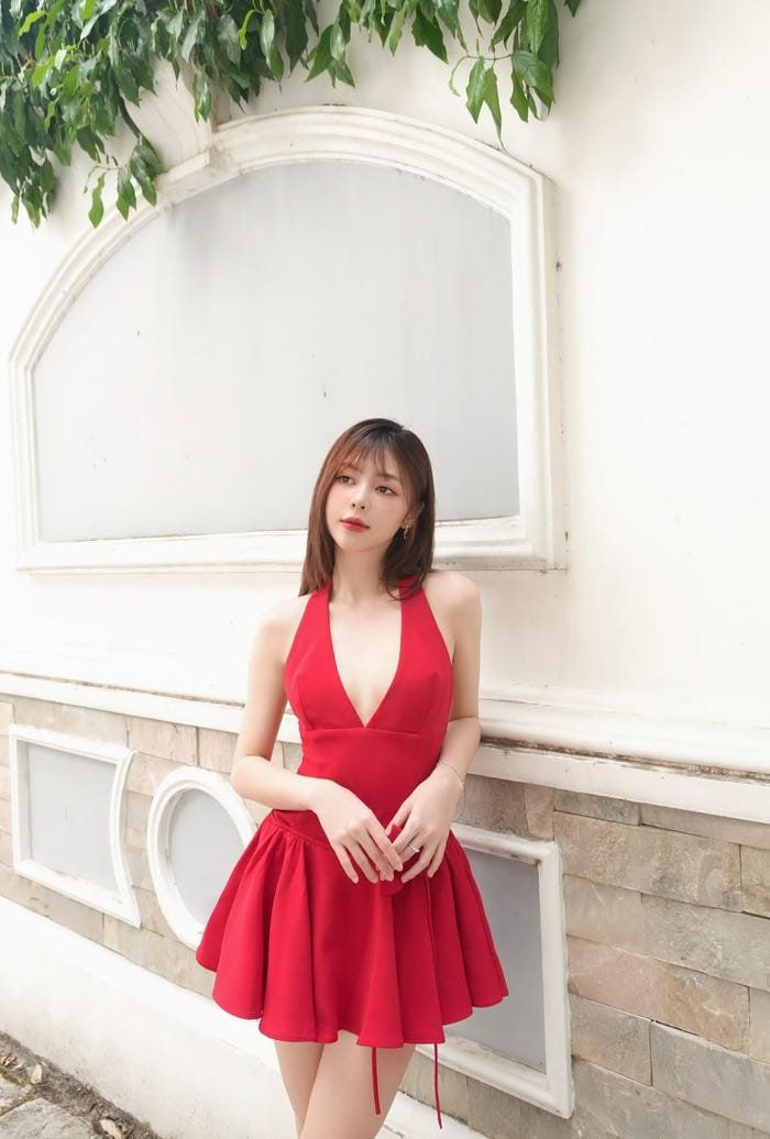 Hình Liz Kim Cương bikini quyến rũ