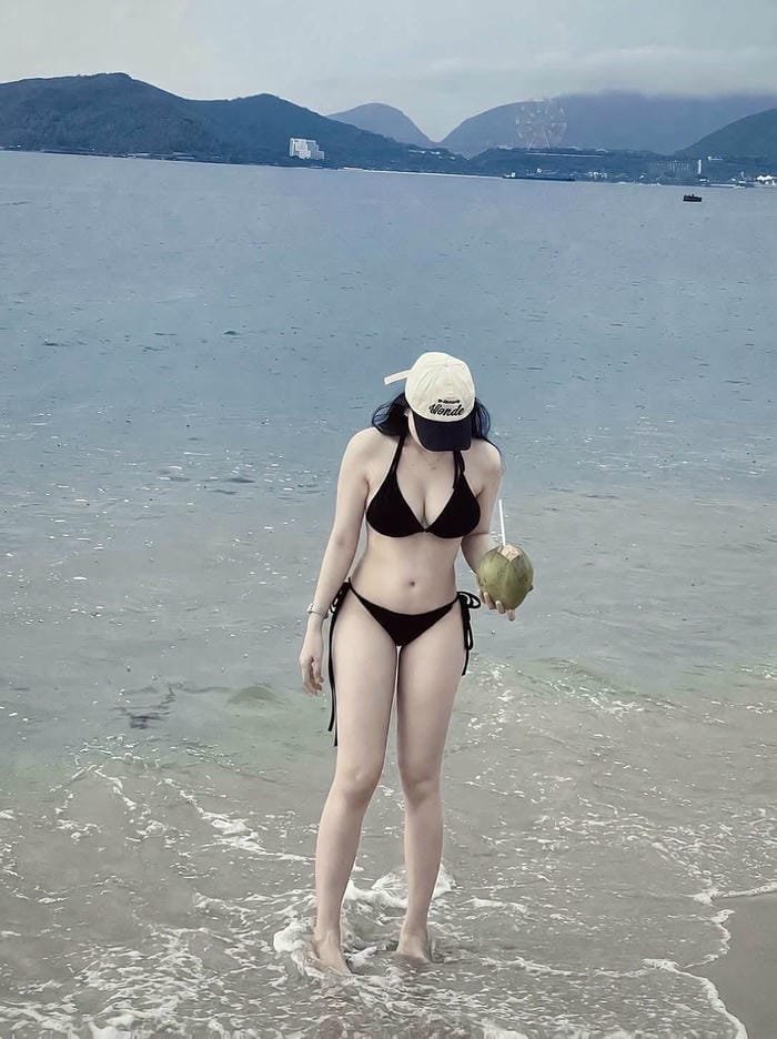 Hình ảnh Nguyễn Thu Hà bikini tinh tế