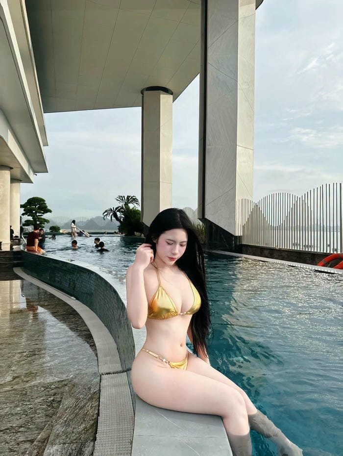 Hình avatar sexy Nguyễn Thu Hà bikini