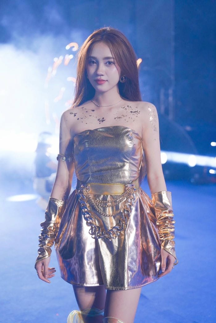 Hình nền Trần Thu Hiền quyến rũ nổi bật
