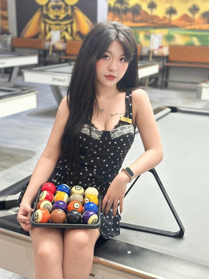 Loạt ảnh Hiền Nhi ngực khủng tinh tế nghệ thuật