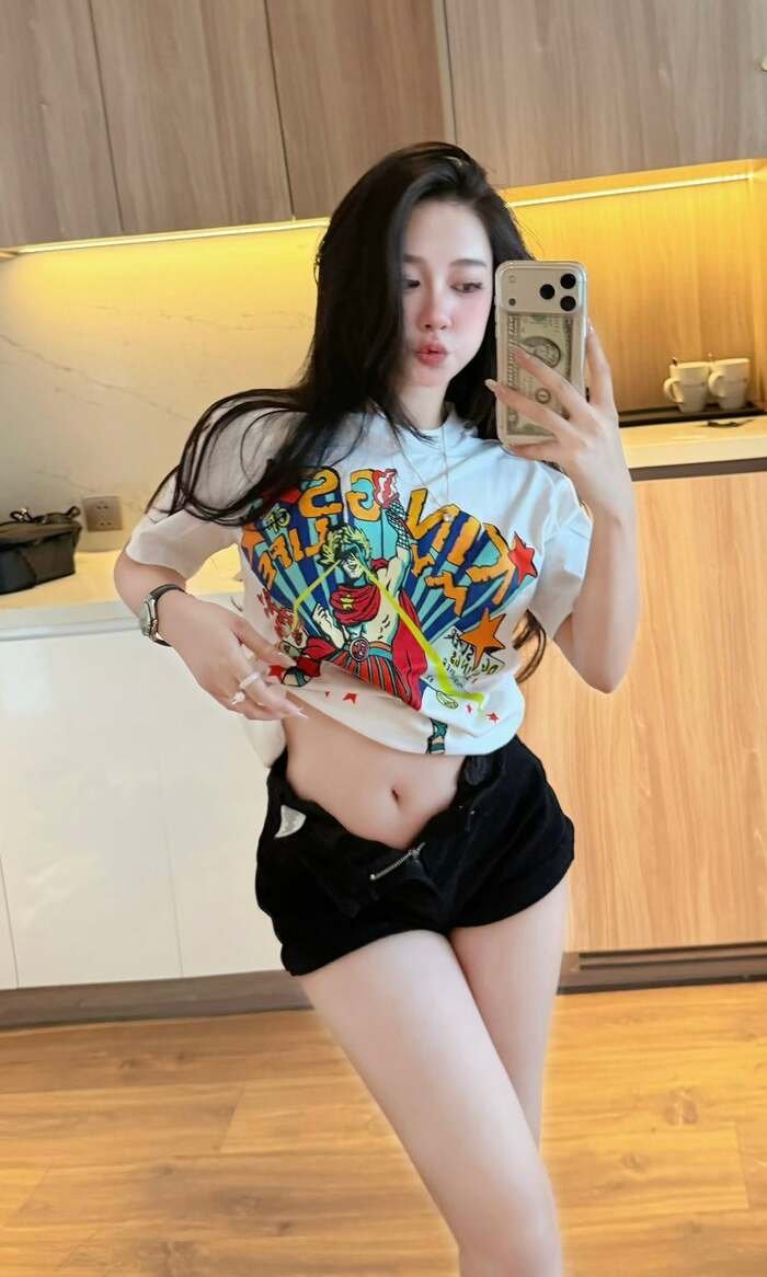 Ngắm ảnh Thuỳ Anh sexy quyến rũ