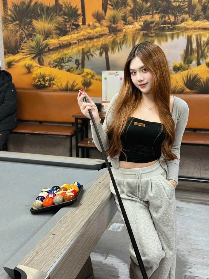 Ngắm hot girl Hiền Nhi ngực khủng body hoàn hảo