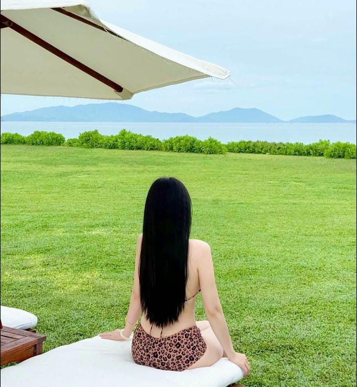 Nguyễn Thu Hà bikini hot girl