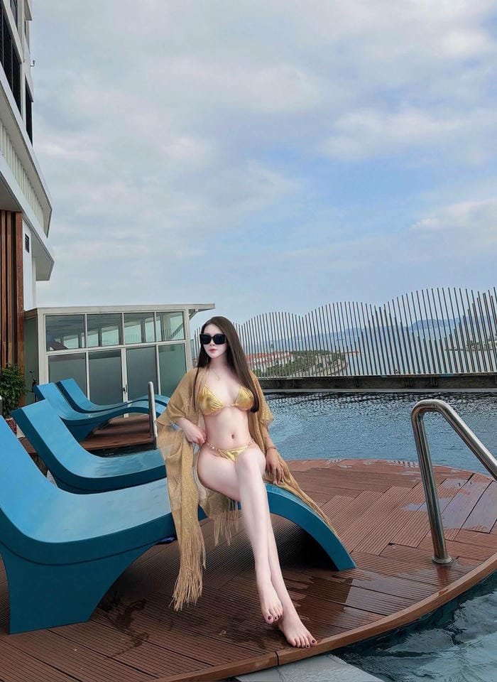 Nguyễn Thu Hà bikini tinh khiết